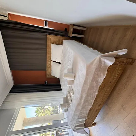 Gerence By Lamira Bed & Breakfast *