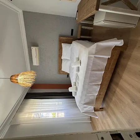 Gerence By Lamira 住宿加早餐酒店 *